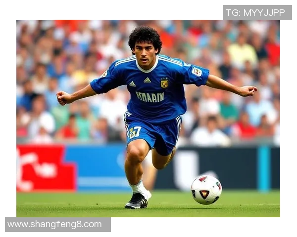 足球荣耀史：从绿茵场上的传奇到全球热爱的文化现象